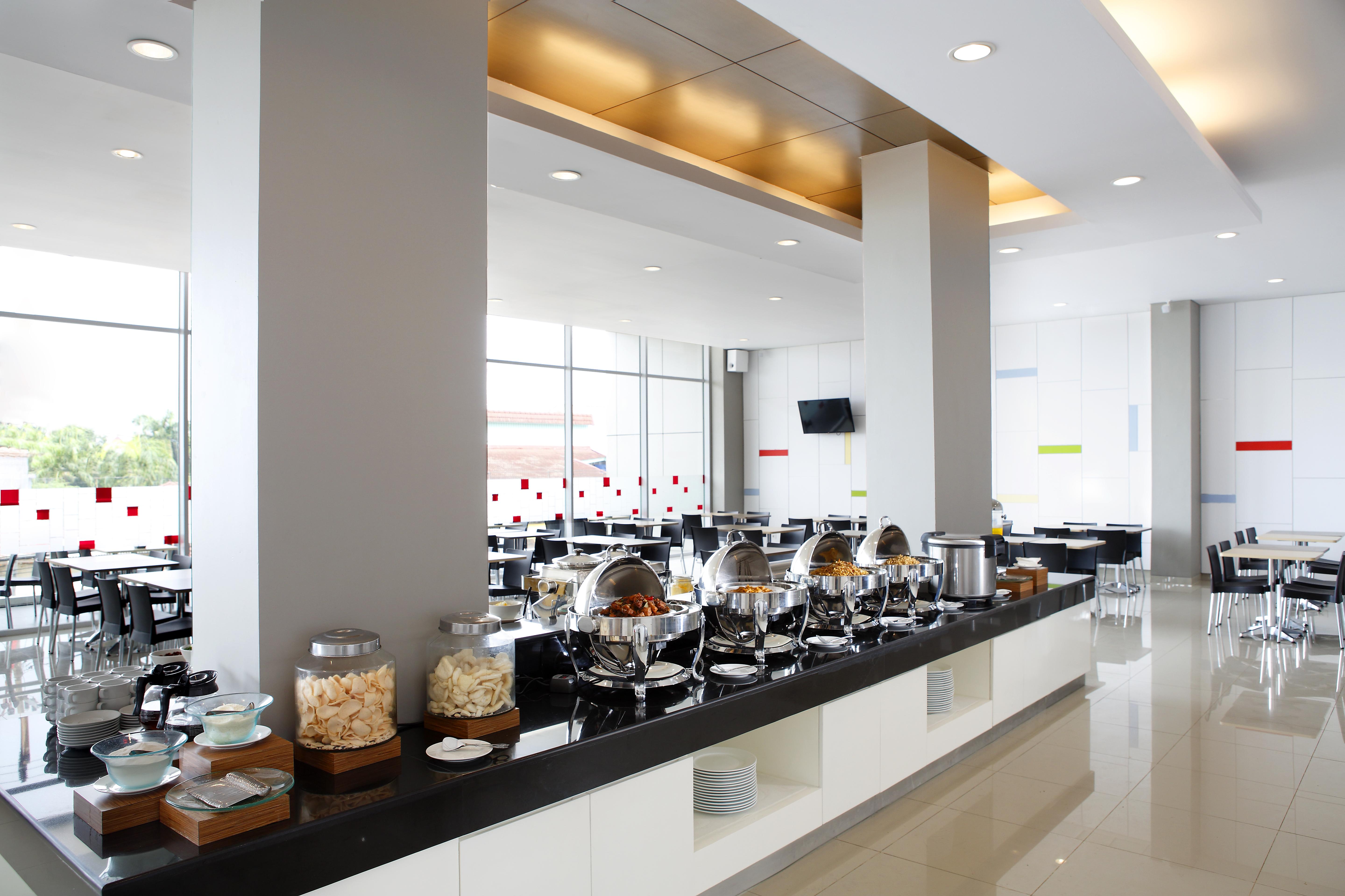 Amaris Hotel Palembang Exterior photo